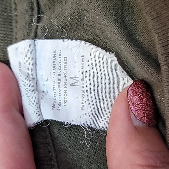 Five Finger Death Punch War is the Answer olive green tee sz M vintage - Picture 8 of 8